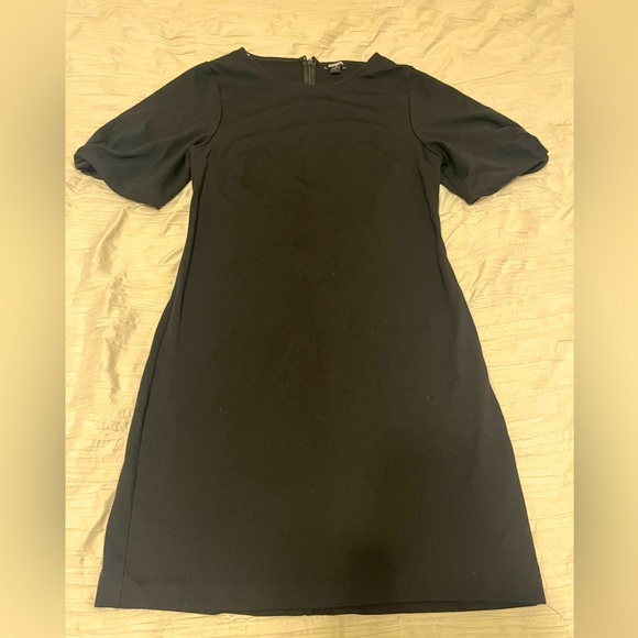 Black short sleeve dress - Picture 1 of 1